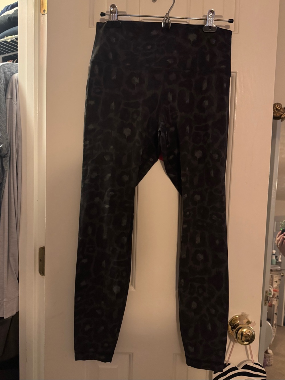 lululemon women’s align high rise leopard black multi 28”